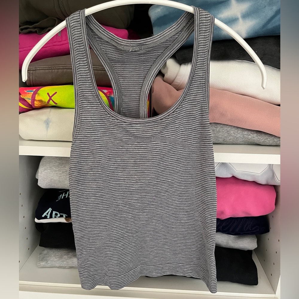Lululemon black and grey stripped swiftly cropped tank, size 2